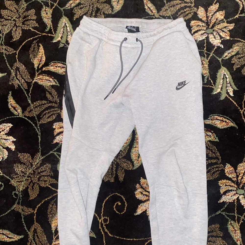 Nike Tech pants M